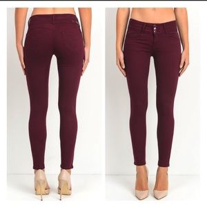 *NWT* Dark burgundy butt-lifting jeans